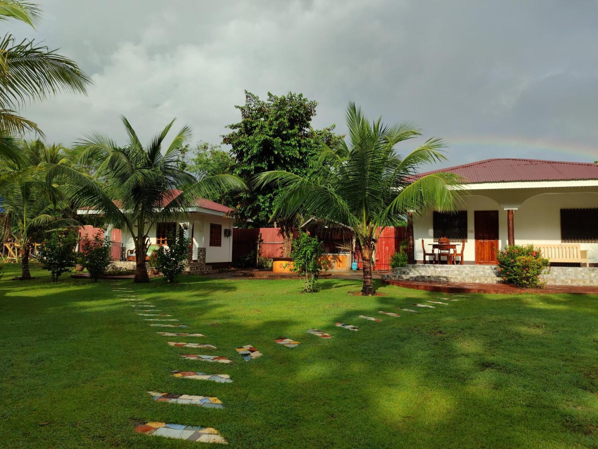 E&N Paradise Island Resort Siquijor Exteriör bild